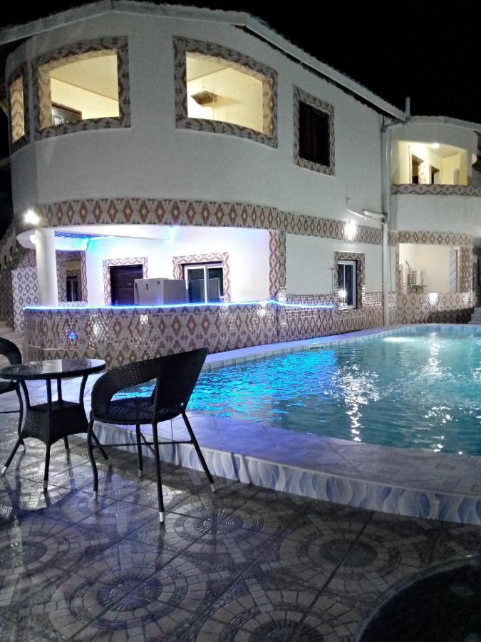 Blessing Holiday Homes - شاطئ دياني المظهر الخارجي الصورة