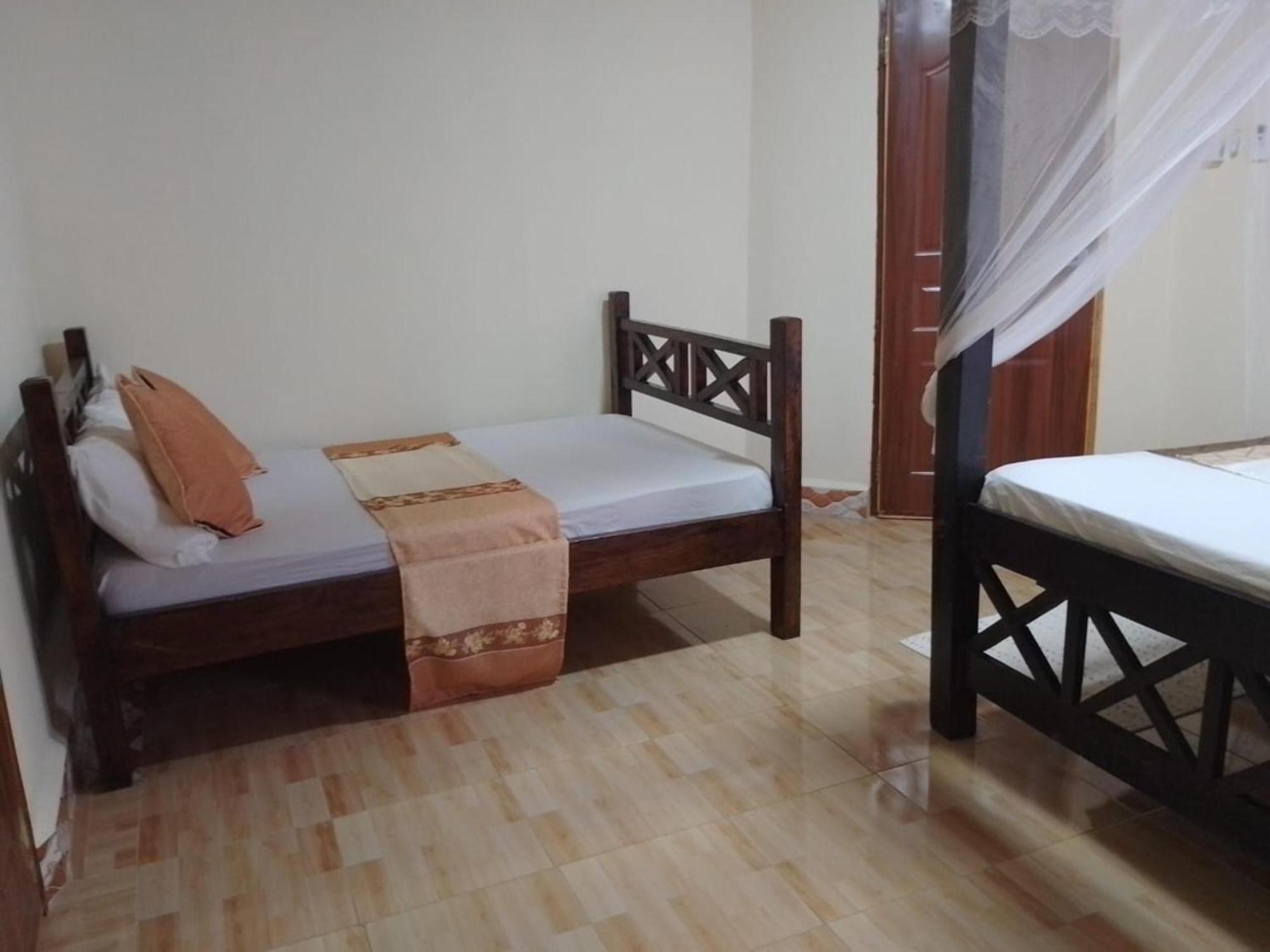 Blessing Holiday Homes - شاطئ دياني المظهر الخارجي الصورة